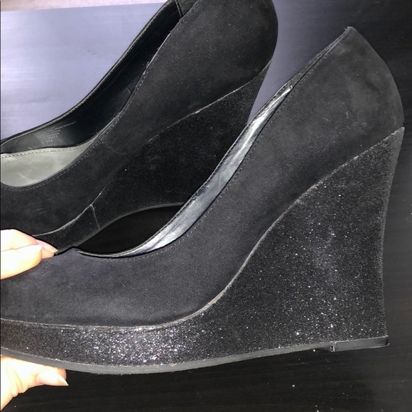 fergalicious black wedges